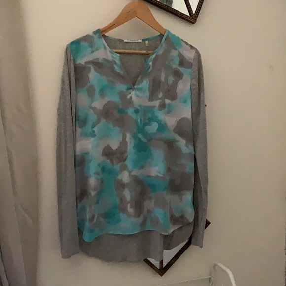 T Tahari Long Sleeve Blouse Skyblue Print Fall Blouse - Picture 2 of 5